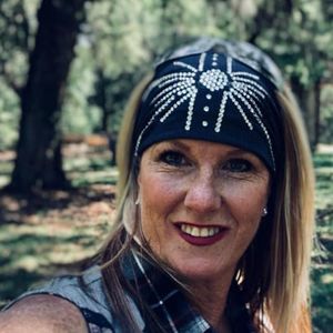 Meet your Posher, Jeanine